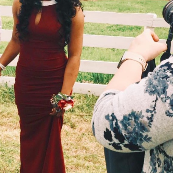 Prom dress - Picture 2 of 4